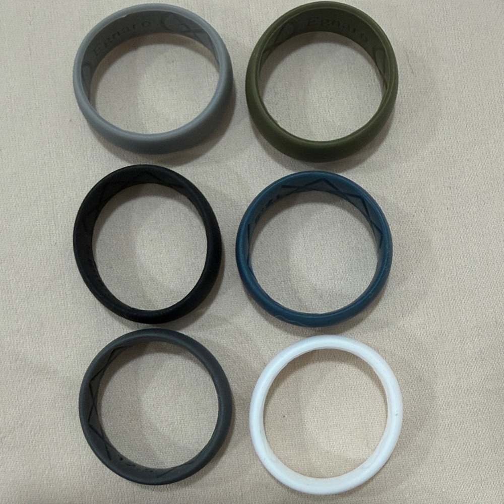 NWT Men's Silicone Ring Set Size 12.5 with 6 Colors
